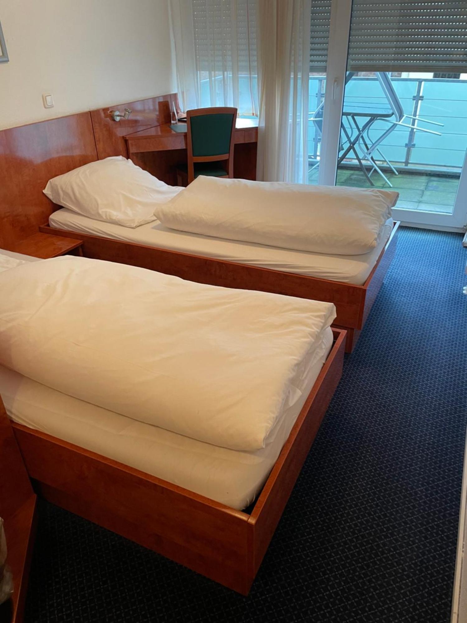 Hotel Merkenich Кёльн Экстерьер фото