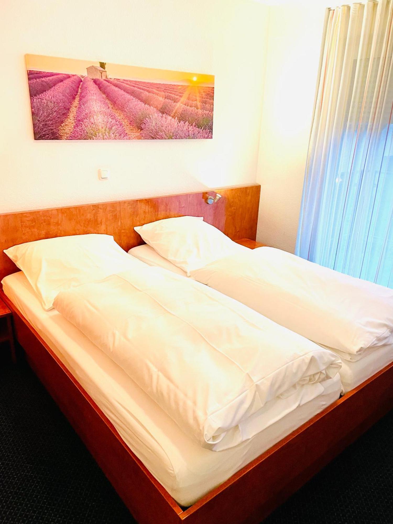 Hotel Merkenich Кёльн Экстерьер фото